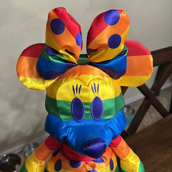 Disney's Minnie‎ Mouse Rainbow Plush Doll 19.5" Height Minnie Pride Doll NWT - Picture 2 of 6